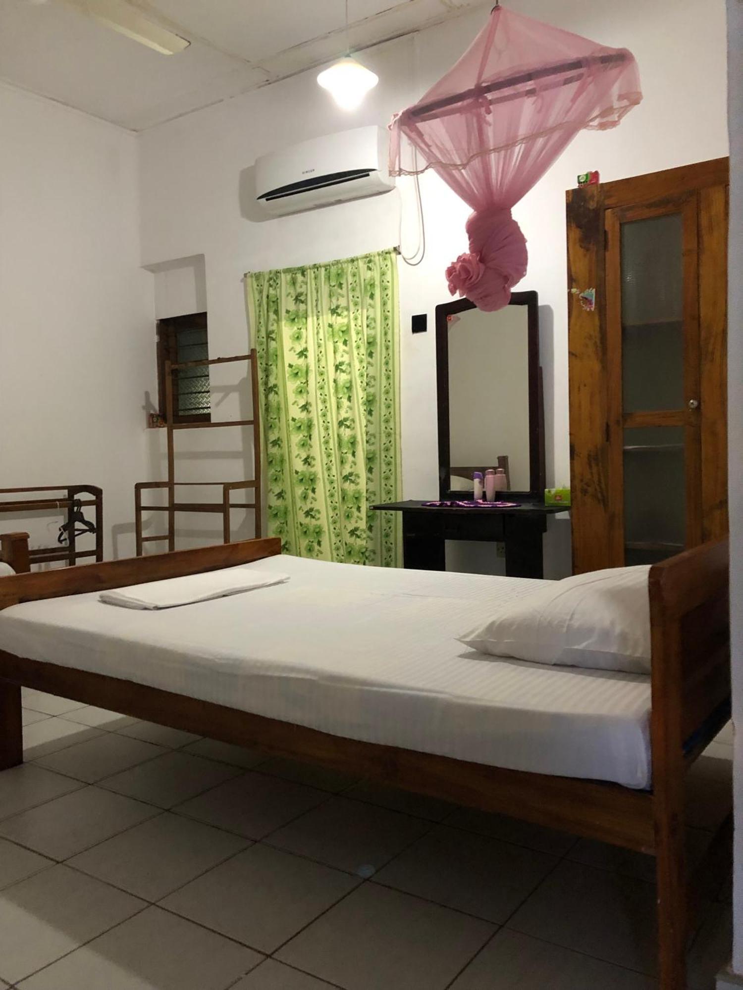 Feel Like Home Anuradhapura Eksteriør billede