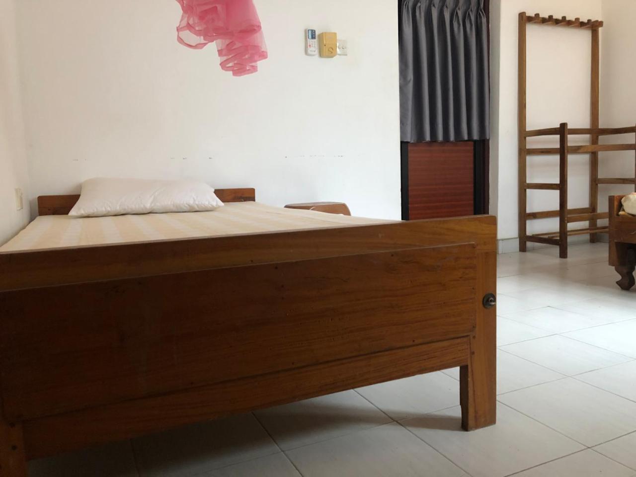 Feel Like Home Anuradhapura Eksteriør billede
