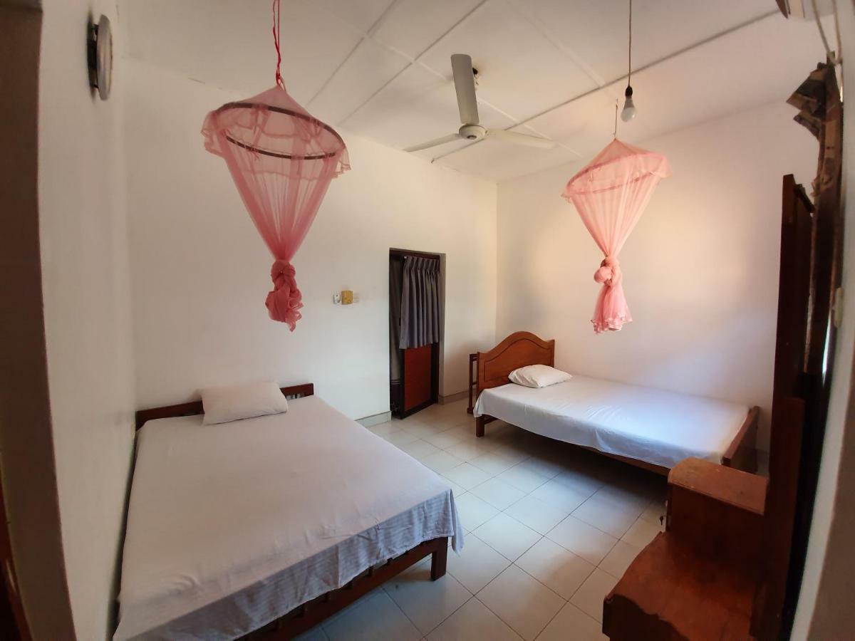 Feel Like Home Anuradhapura Eksteriør billede